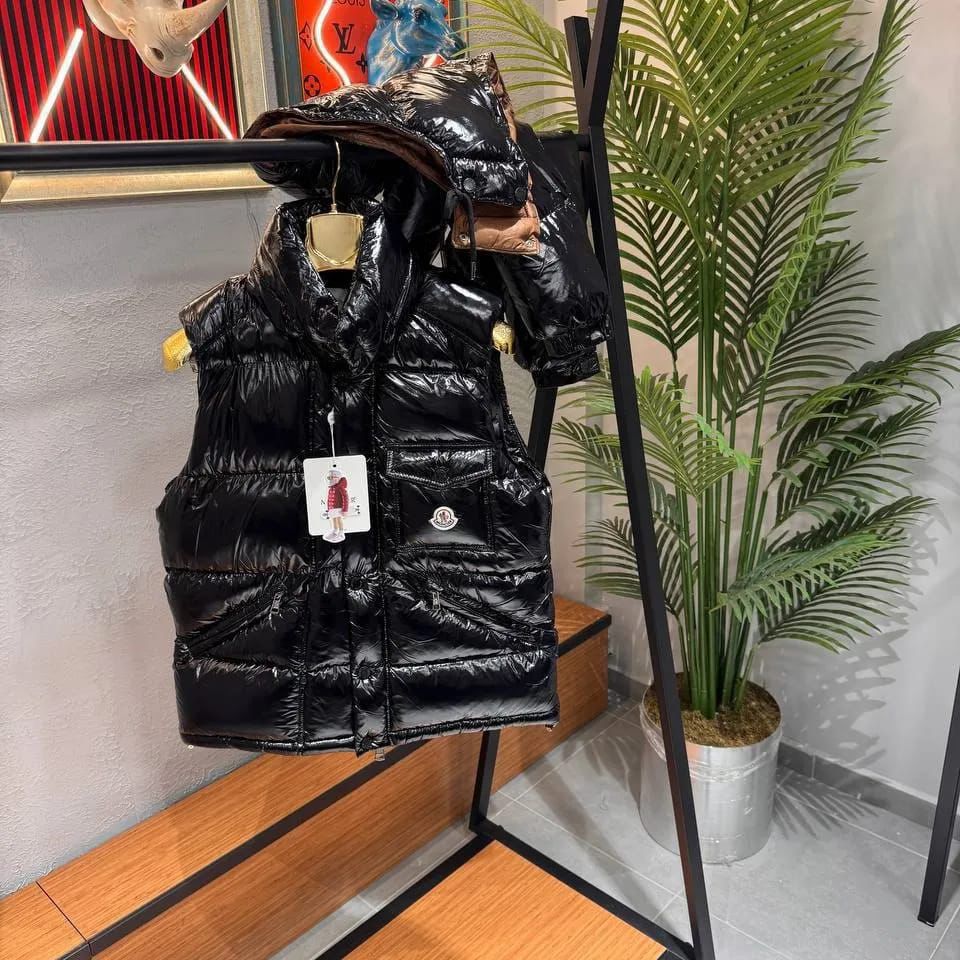 MONCLER JAKNA