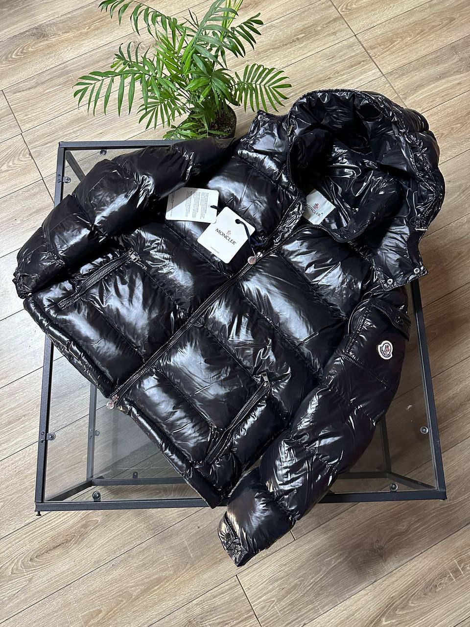 MONCLER JAKNA